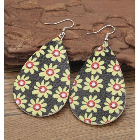 Flower Print Drop Earrings - Picture 3 of 4